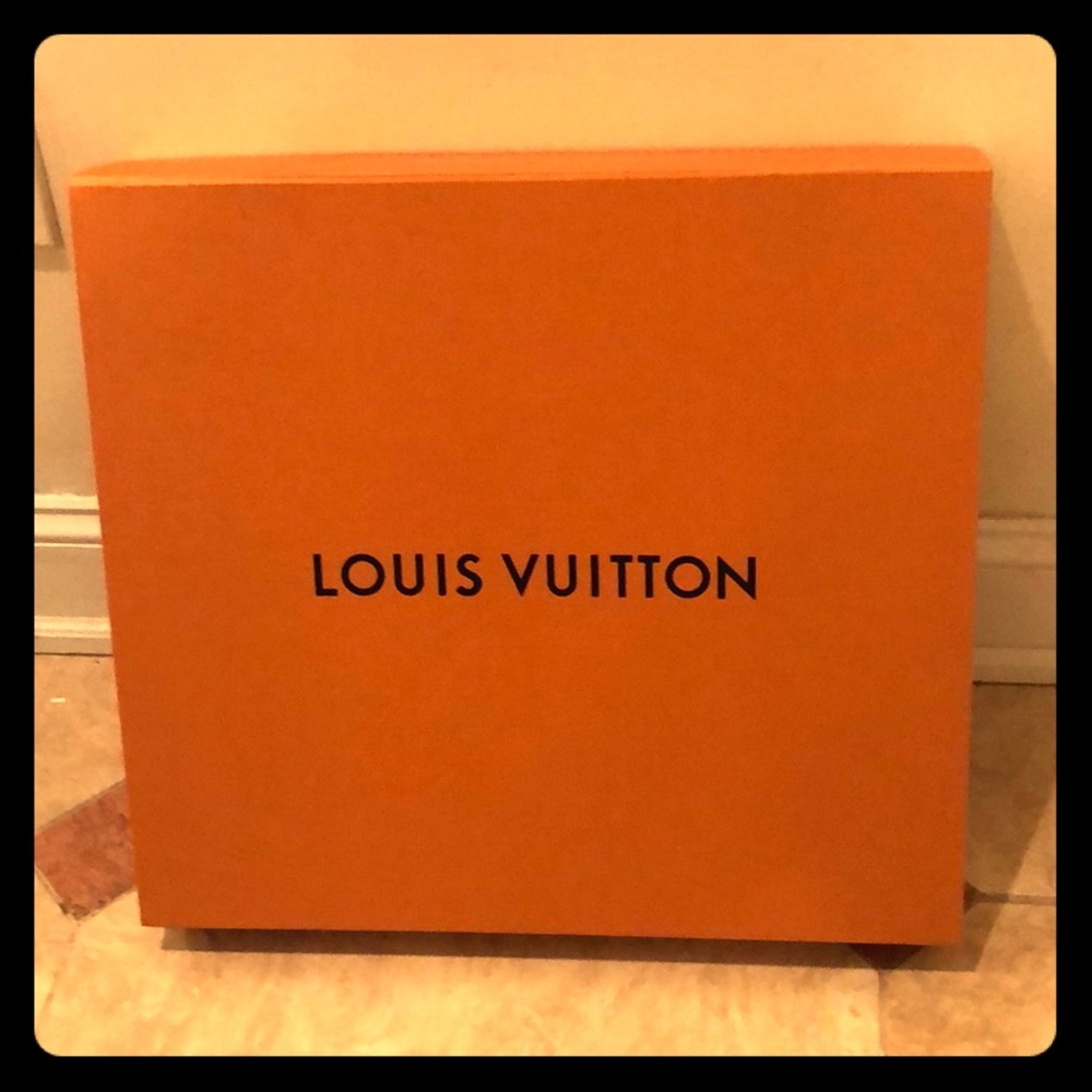 NEW Large Louis Vuitton box